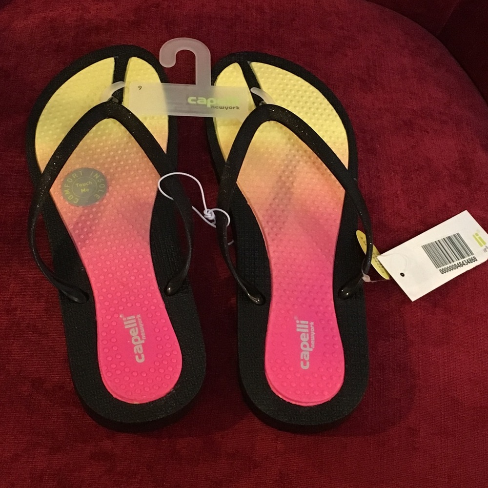 Capelli New w/tag Black Thong Sandal